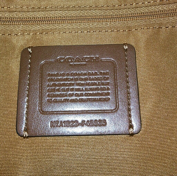 🎉🎉HOST PICK🎉🎉 Coach Pebble Leather Hobo - Picture 7 of 8